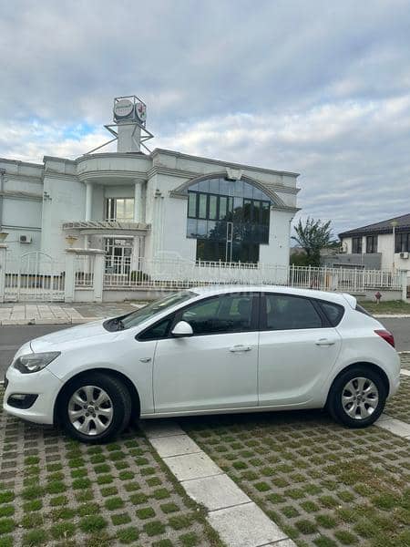 Opel Astra J 1.7 cdti