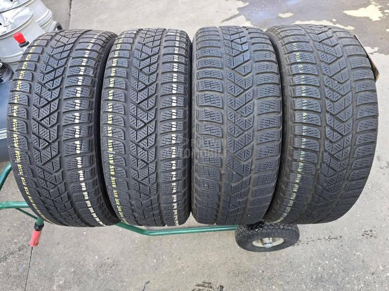 Pirelli 205/40 R18 Zimska