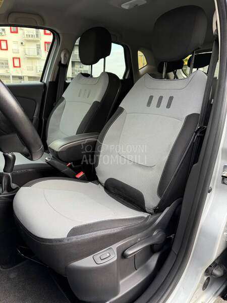 Renault Captur 0.9tce N O V