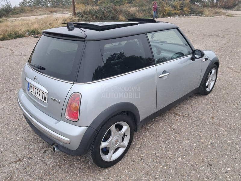 MINI Cooper 