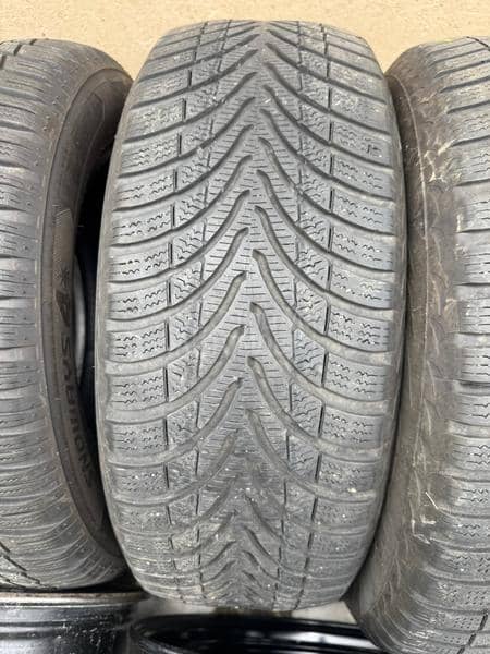Lassa 215/60 R16 Zimska