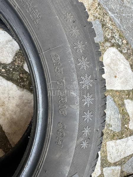 Lassa 215/60 R16 Zimska