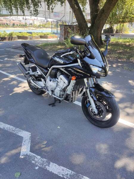 Yamaha fzs 1000 fazer