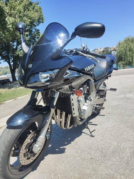 Yamaha fzs 1000 fazer