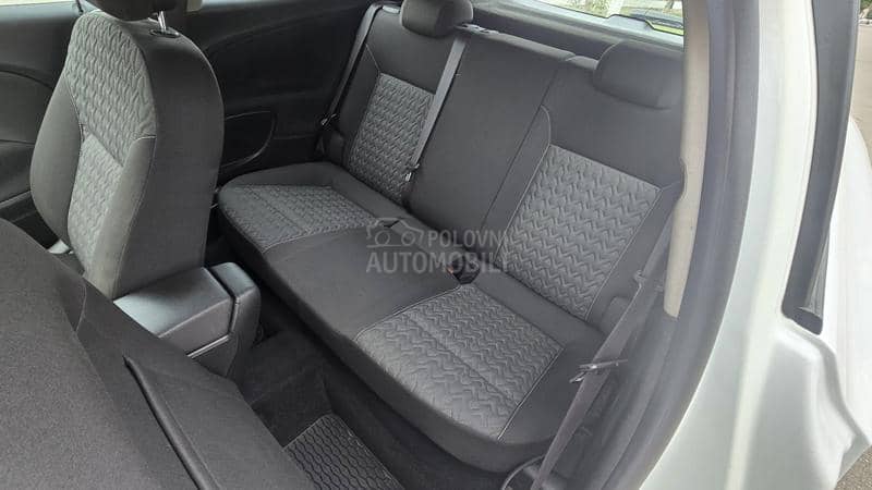 Opel Astra J 1.4T GTC ACTIVE EDIT