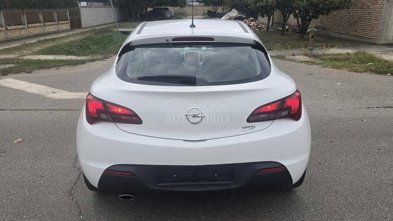 Opel Astra J 1.4T GTC ACTIVE EDIT