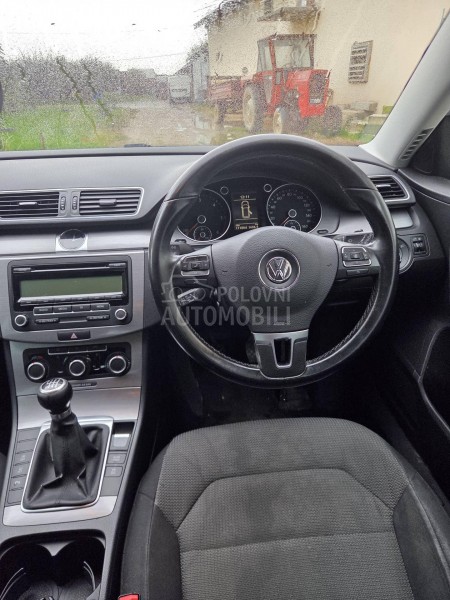 Delovi za Volkswagen Passat B7 1.6Tdi 2012. god.