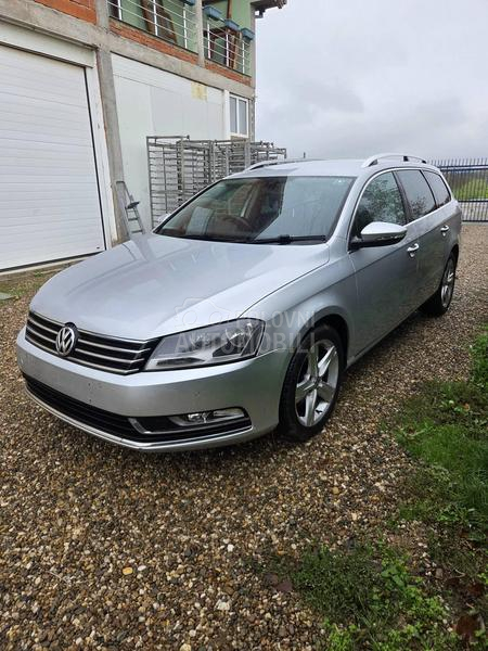 Delovi za Volkswagen Passat B7 1.6Tdi 2012. god.
