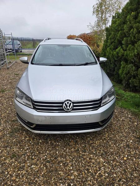 Delovi za Volkswagen Passat B7 1.6Tdi 2012. god.