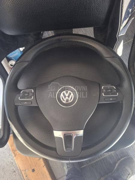 volan sa komandama i airbagom