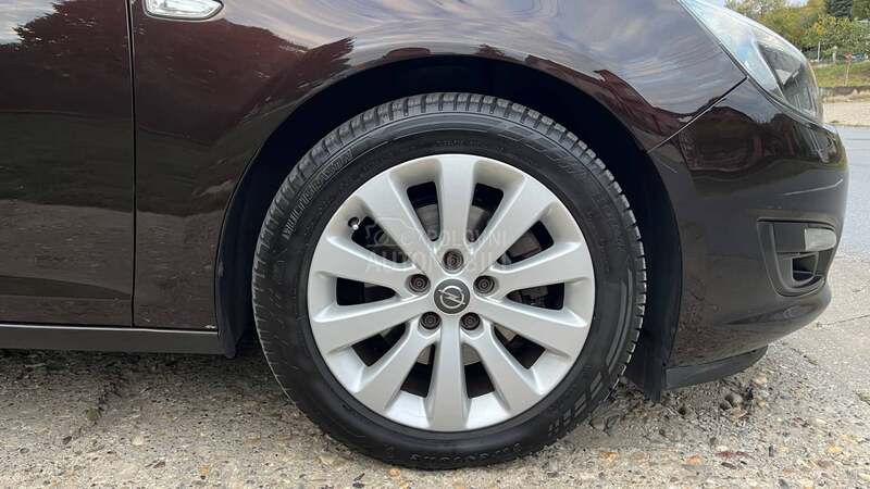 Opel Astra J 1.7 cdti N.A.V.I
