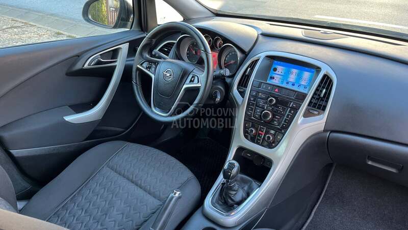 Opel Astra J 1.7 cdti N.A.V.I