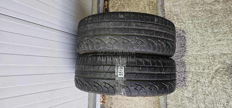 Pirelli 215/55 R17 Zimska