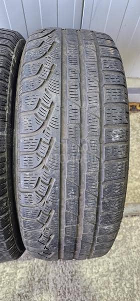 Pirelli 215/55 R17 Zimska