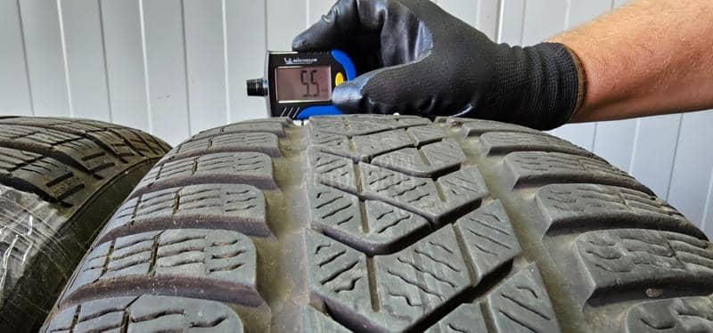 Pirelli 225/55 R18 Zimska