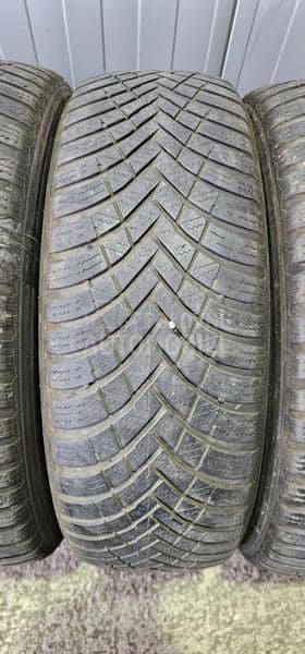 Hankook 205/60 R16 Zimska