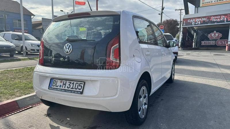 Volkswagen up! Auto je u Batajnici