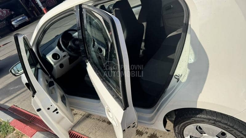 Volkswagen up! Auto je u Batajnici