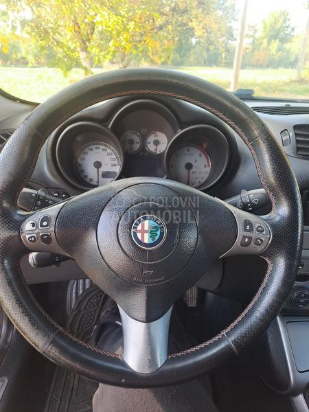 Alfa Romeo GT 1.9 Jtd