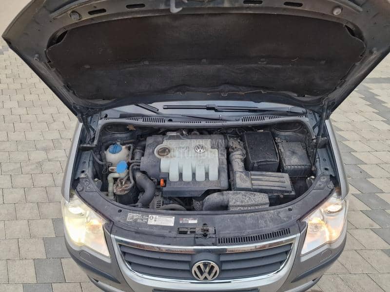 Volkswagen Touran 2.0 TDI CROSSTURAN Volkswagen Touran 2.0 TDI CROSSTURAN
