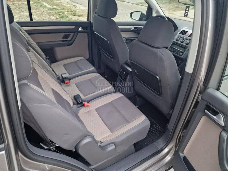 Volkswagen Touran 2.0 TDI CROSSTURAN Volkswagen Touran 2.0 TDI CROSSTURAN