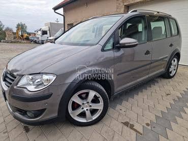Volkswagen Touran 2.0 TDI CROSSTURAN