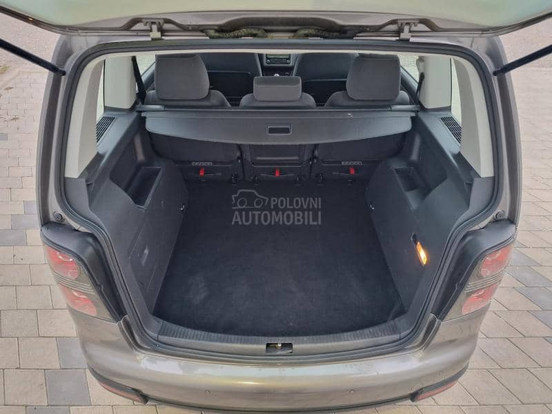 Volkswagen Touran 2.0 TDI CROSSTURAN Volkswagen Touran 2.0 TDI CROSSTURAN
