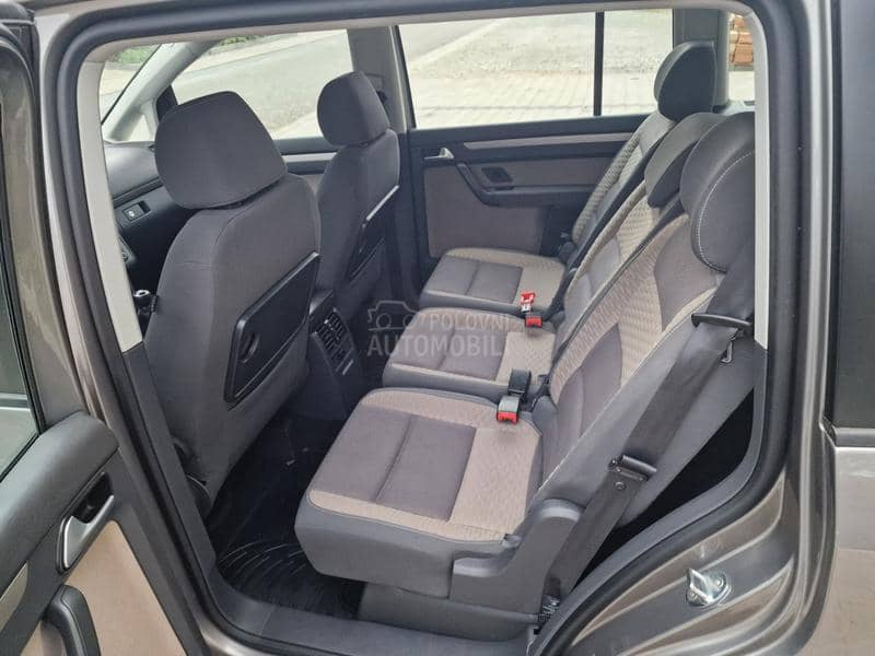 Volkswagen Touran 2.0 TDI CROSSTURAN Volkswagen Touran 2.0 TDI CROSSTURAN