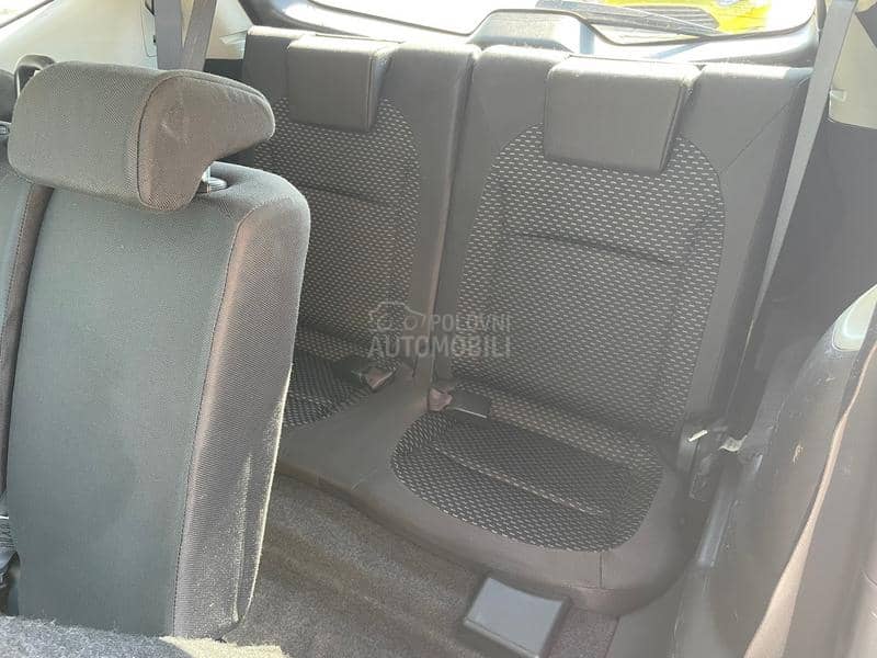 Nissan Qashqai + 2 2.0dci TEKNA Nissan Qashqai + 2 2.0dci TEKNA