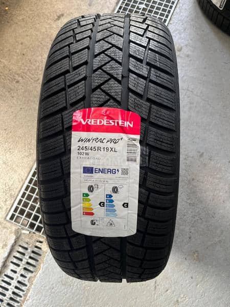 Vredestein 275/40 R19 Zimska