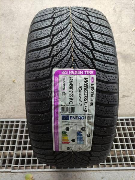 Nexen 245/45 R17 Zimska