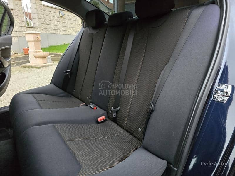 BMW 320 2.0D BAŠ N0V