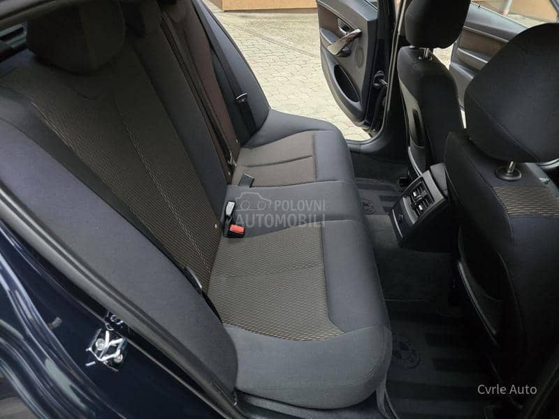 BMW 320 2.0D BAŠ N0V