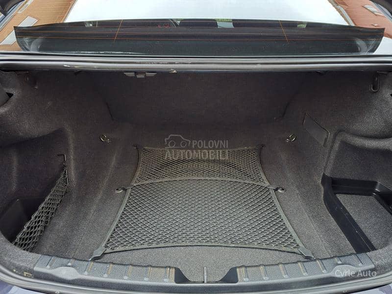 BMW 320 2.0D BAŠ N0V