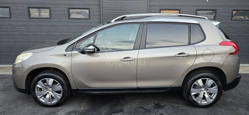 Peugeot 2008 1.6HDI STYLE