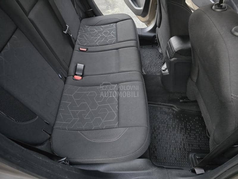 Peugeot 2008 1.6HDI STYLE