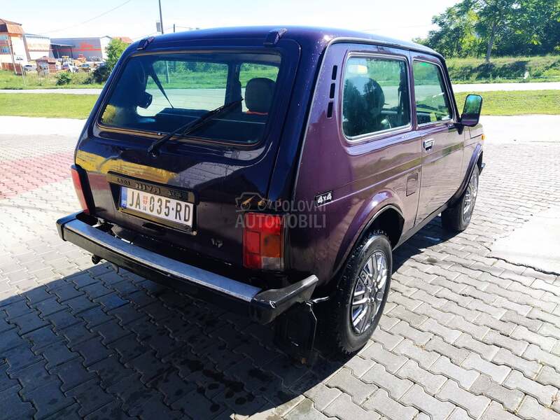 Lada Niva 