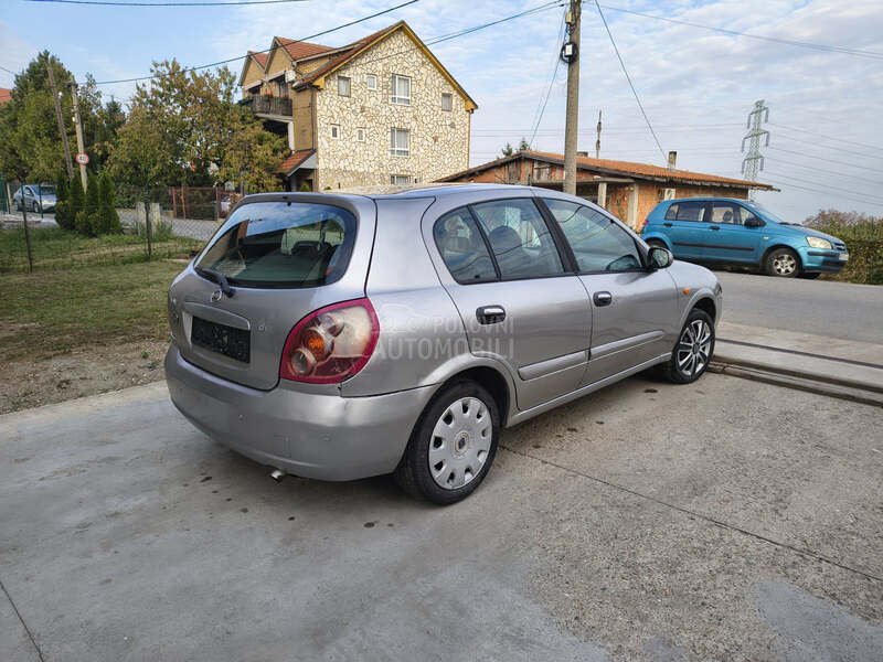 Nissan Almera 