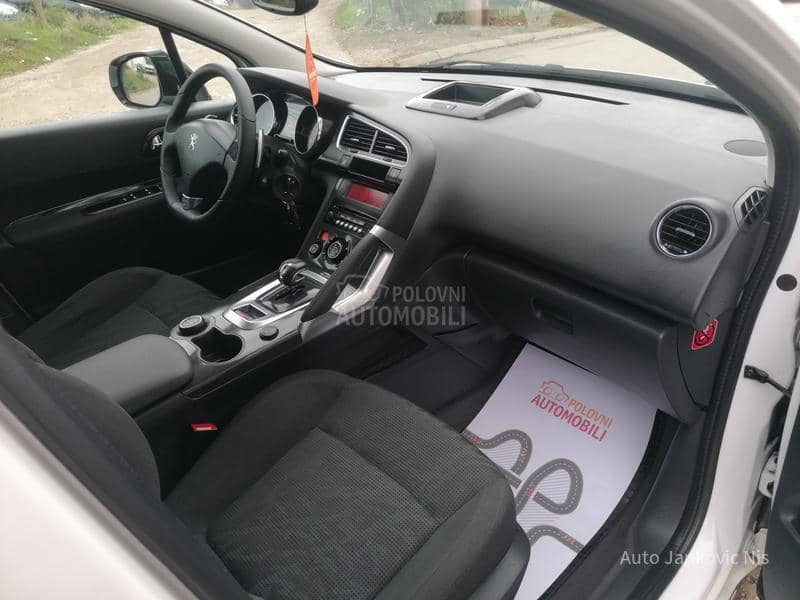 Peugeot 3008 2.0hdi 4x4 HYBRID CH Peugeot 3008 2.0hdi 4x4 HYBRID CH