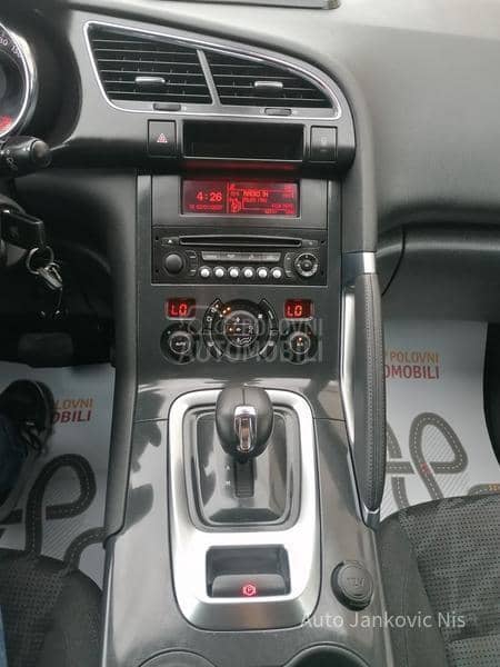 Peugeot 3008 2.0hdi 4x4 HYBRID CH Peugeot 3008 2.0hdi 4x4 HYBRID CH