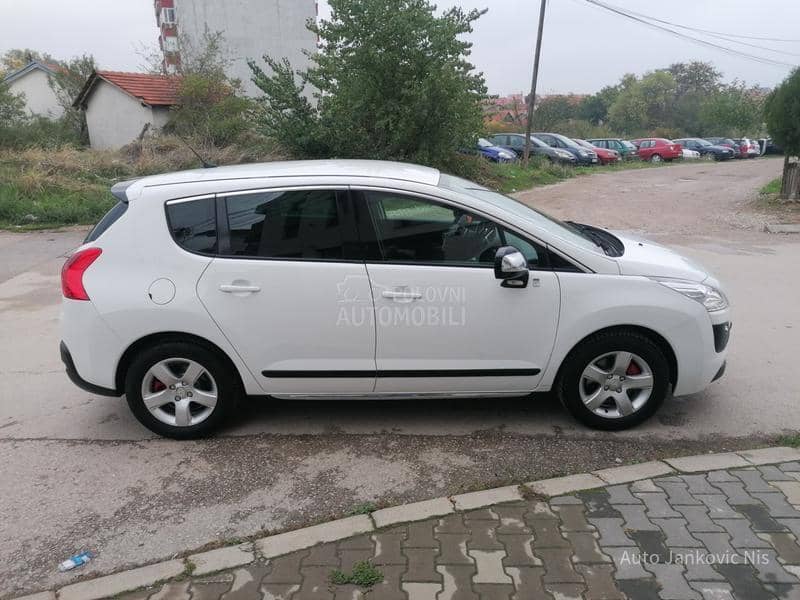 Peugeot 3008 2.0hdi 4x4 HYBRID CH Peugeot 3008 2.0hdi 4x4 HYBRID CH