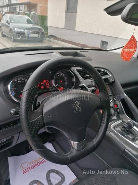 Peugeot 3008 2.0hdi 4x4 HYBRID CH Peugeot 3008 2.0hdi 4x4 HYBRID CH