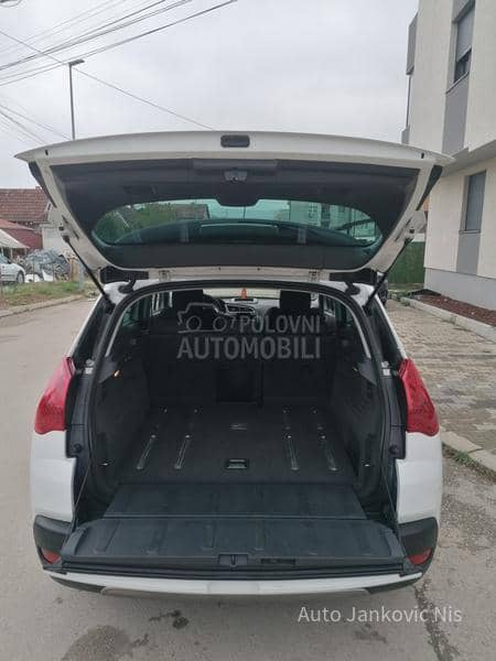 Peugeot 3008 2.0hdi 4x4 HYBRID CH Peugeot 3008 2.0hdi 4x4 HYBRID CH