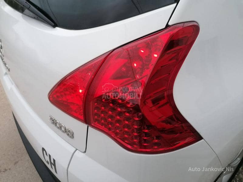 Peugeot 3008 2.0hdi 4x4 HYBRID CH Peugeot 3008 2.0hdi 4x4 HYBRID CH