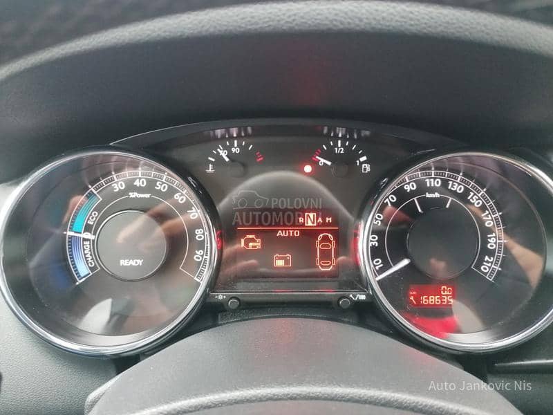 Peugeot 3008 2.0hdi 4x4 HYBRID CH Peugeot 3008 2.0hdi 4x4 HYBRID CH