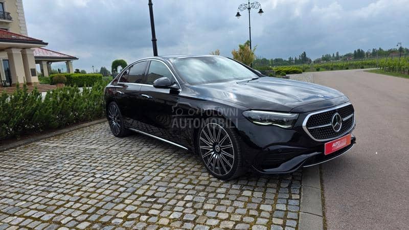 Mercedes Benz E 220 D/AIR/3xdisp/4D/PANO Mercedes Benz E 220 D/AIR/3xdisp/4D/PANO
