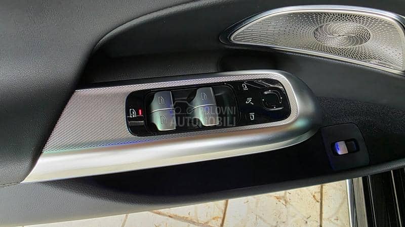 Mercedes Benz E 220 D/AIR/3xdisp/4D/PANO Mercedes Benz E 220 D/AIR/3xdisp/4D/PANO