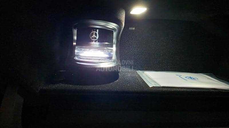 Mercedes Benz E 220 D/AIR/3xdisp/4D/PANO Mercedes Benz E 220 D/AIR/3xdisp/4D/PANO