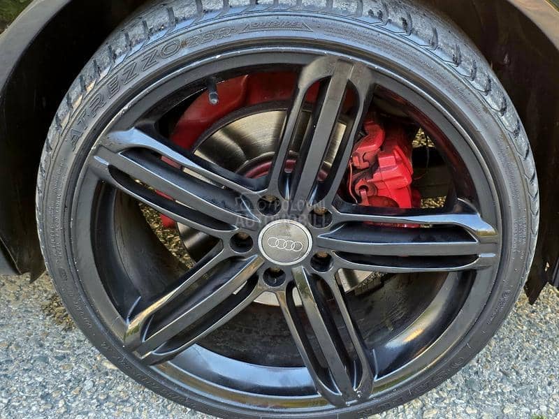Alfa Romeo 159 Black edition
