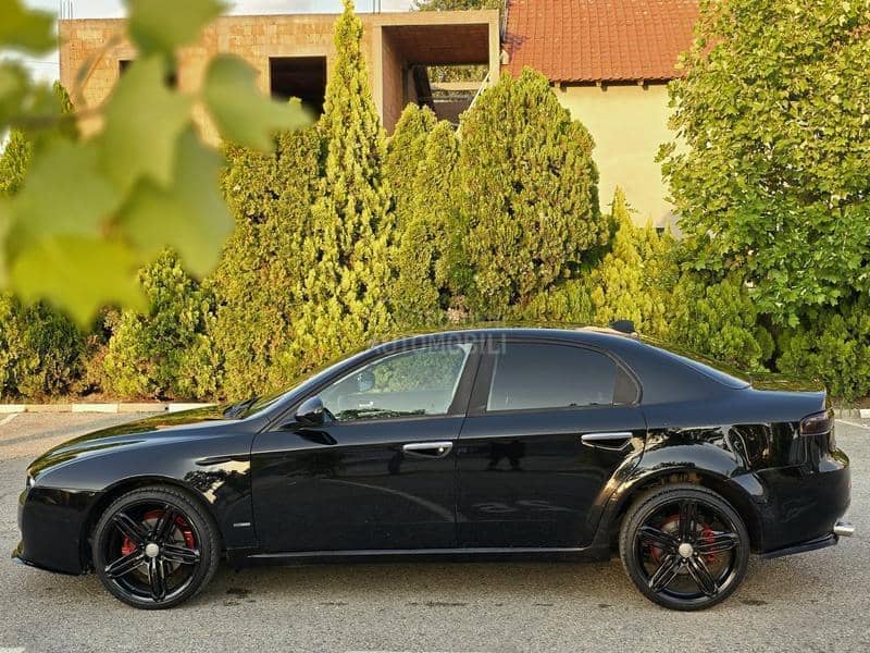Alfa Romeo 159 Black edition